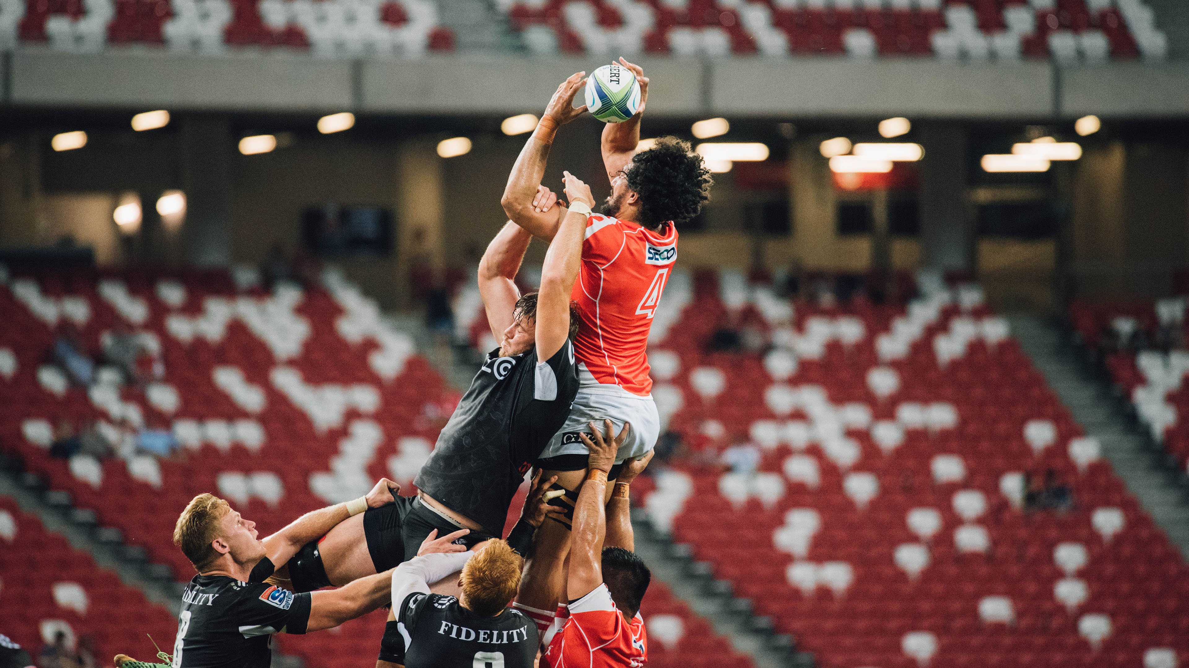 马修·图穆亚在橄榄球冠军锦标赛中展现强大进攻威胁，nfl马修